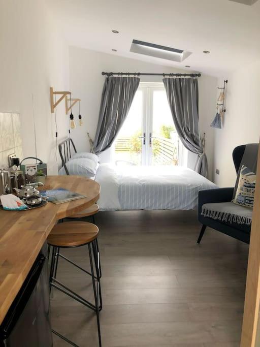 Little Clover Malborough Extérieur photo